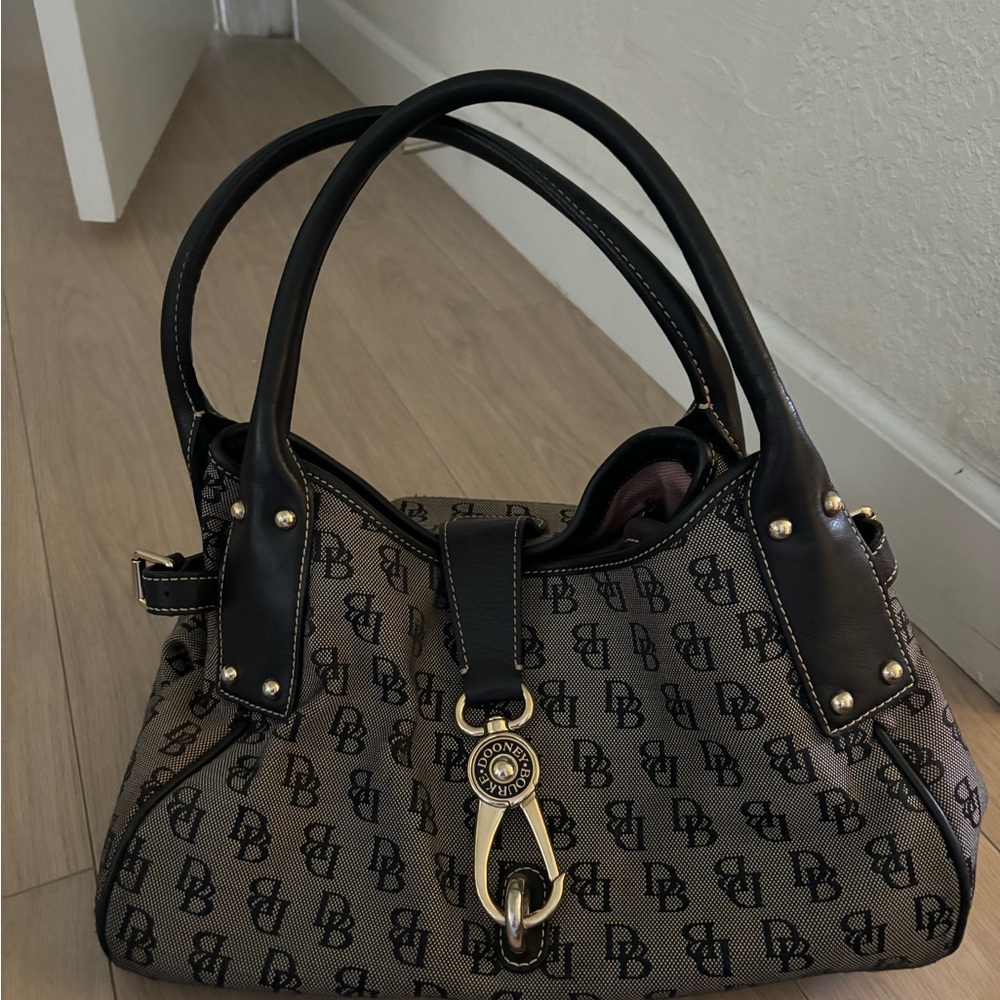 Dooney & Bourke purse. A steal